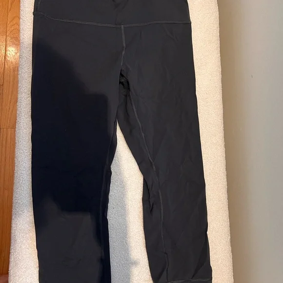 Lululemon Gray Wunder Under Crop Leggings - Picture 2 of 5